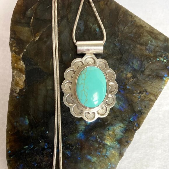 Sterling Silver 925 Mexico Large Oval Faux Turquoise Floral Pendant Necklace - Picture 1 of 16